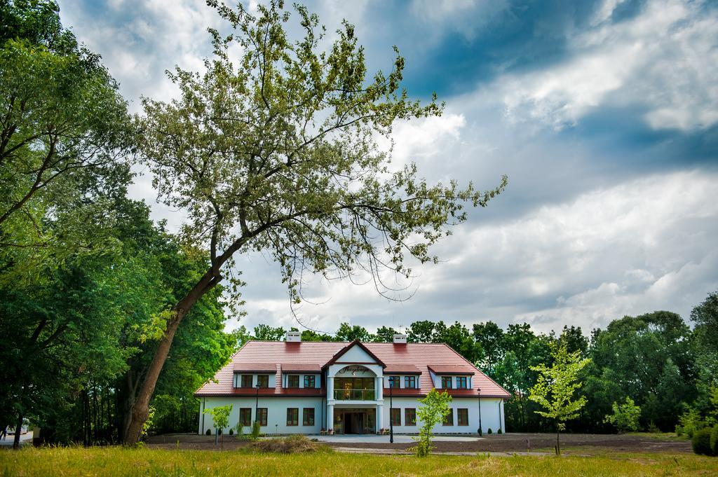 Rezydencja Dwor Polski Белхатув Екстер'єр фото